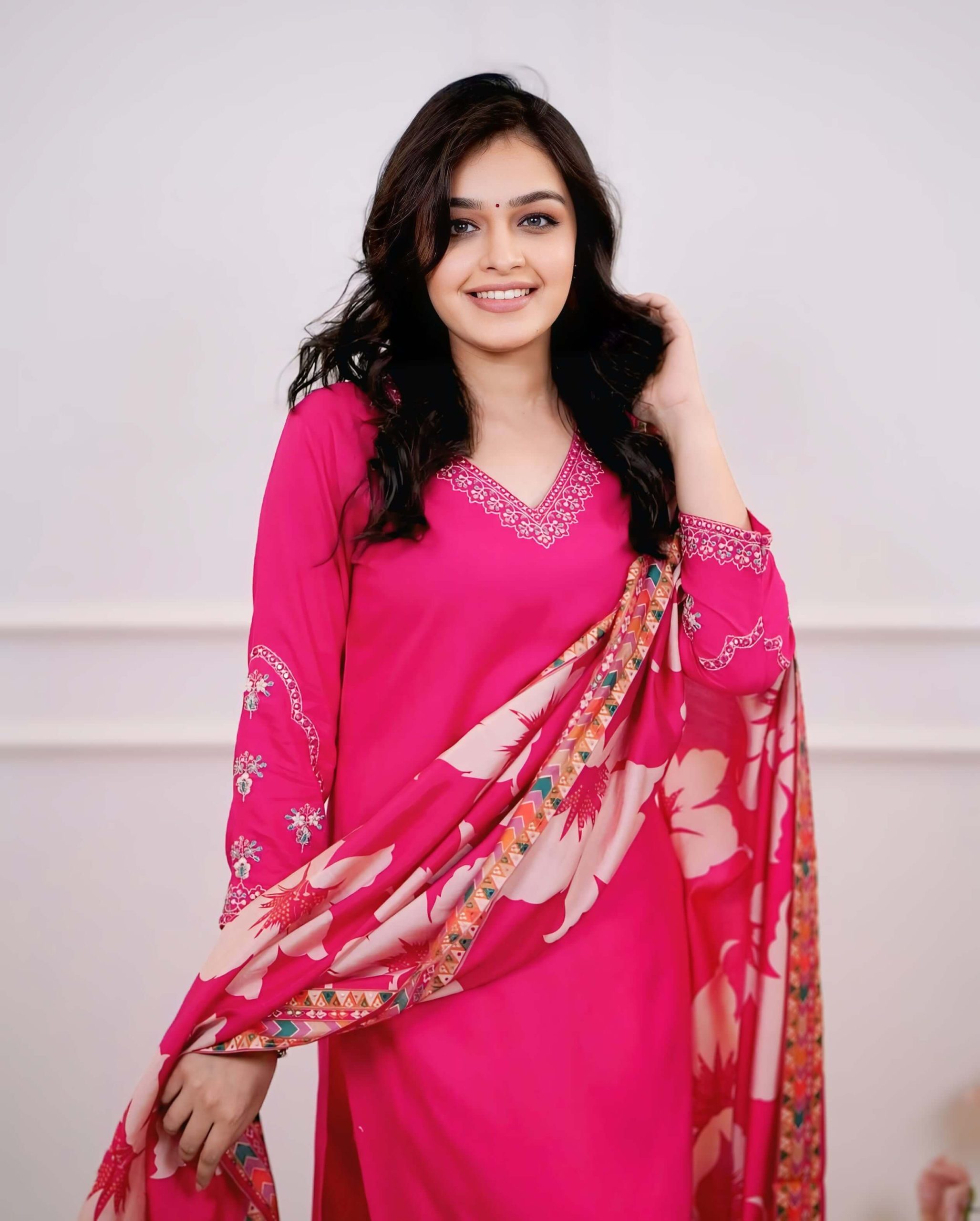 Women Embrodairy Stright Kurta Set With duppata