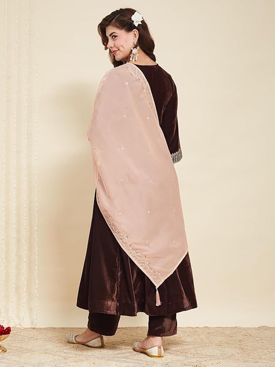 Women Embrodairy Velvet Anarkali Kurta Set With Orgenza duppata