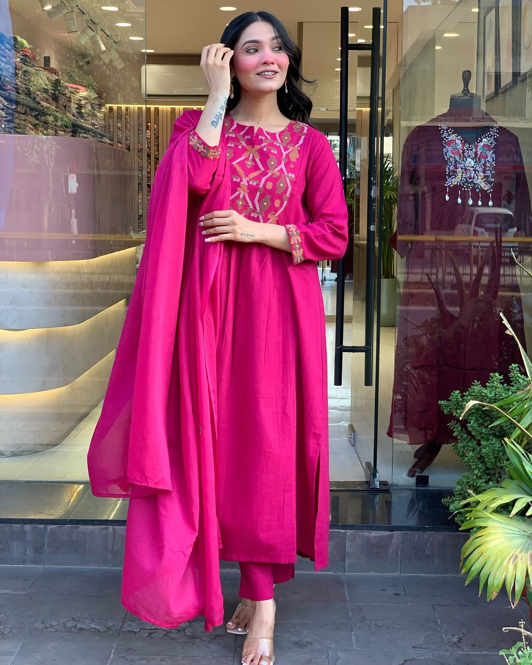 Women Embrodairy Chanderi  Stright Kurta Set With chinon duppata