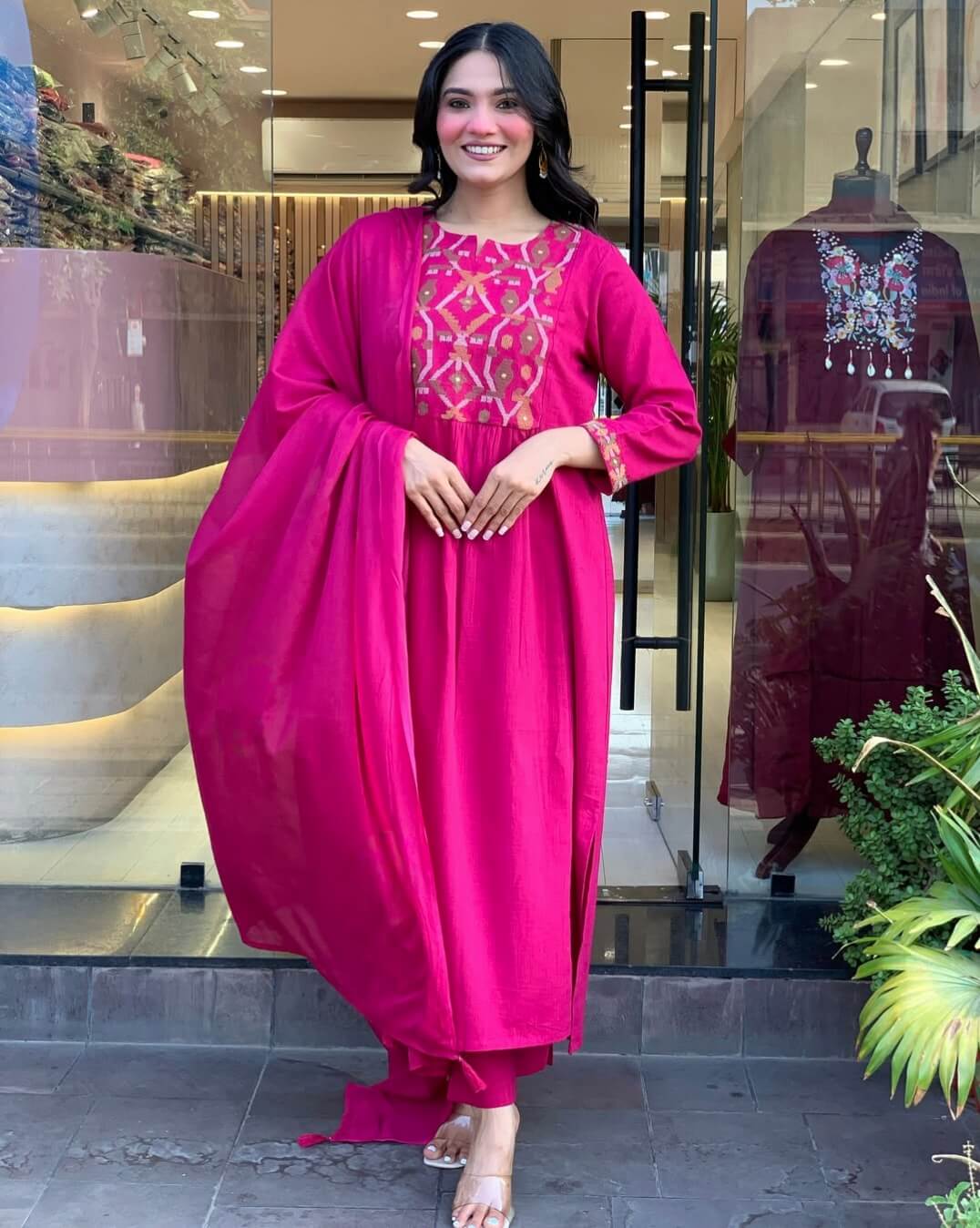 Women Embrodairy Chanderi  Stright Kurta Set With chinon duppata