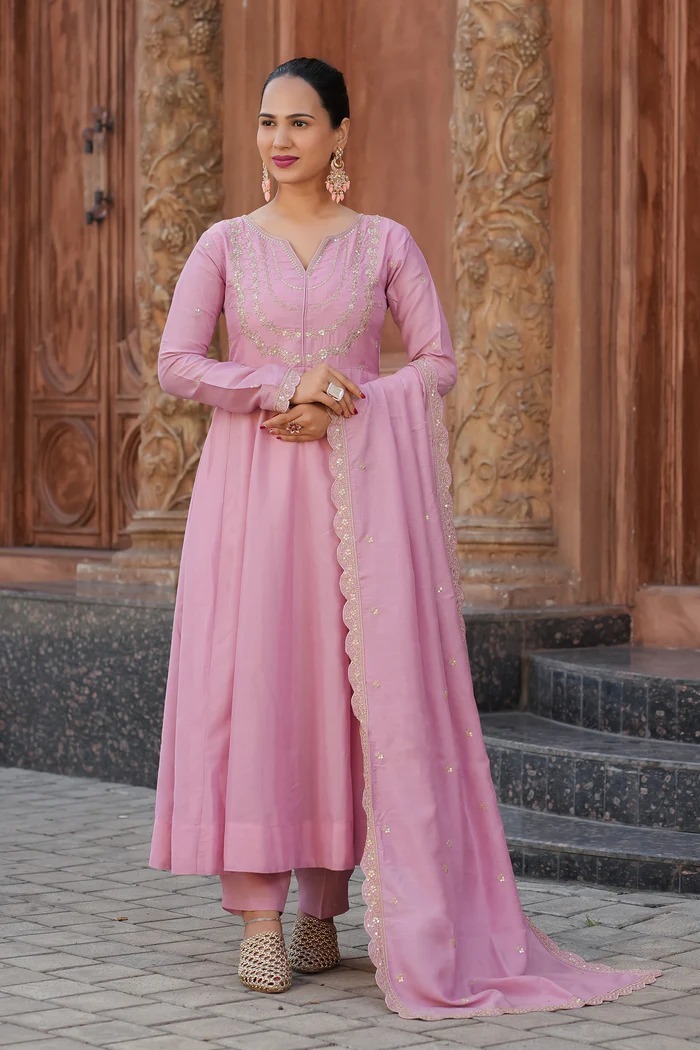 Women’s Embroidered Kurta Set and with Dupatta SetPink