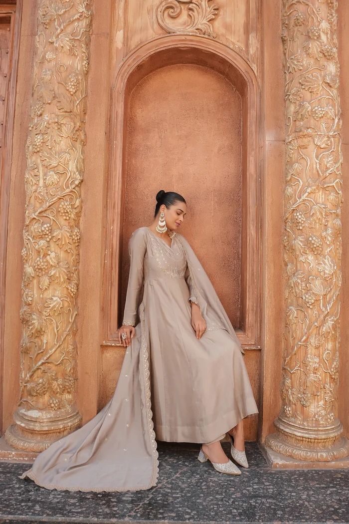 Women’s Embroidered Kurta Set and with Dupatta Set