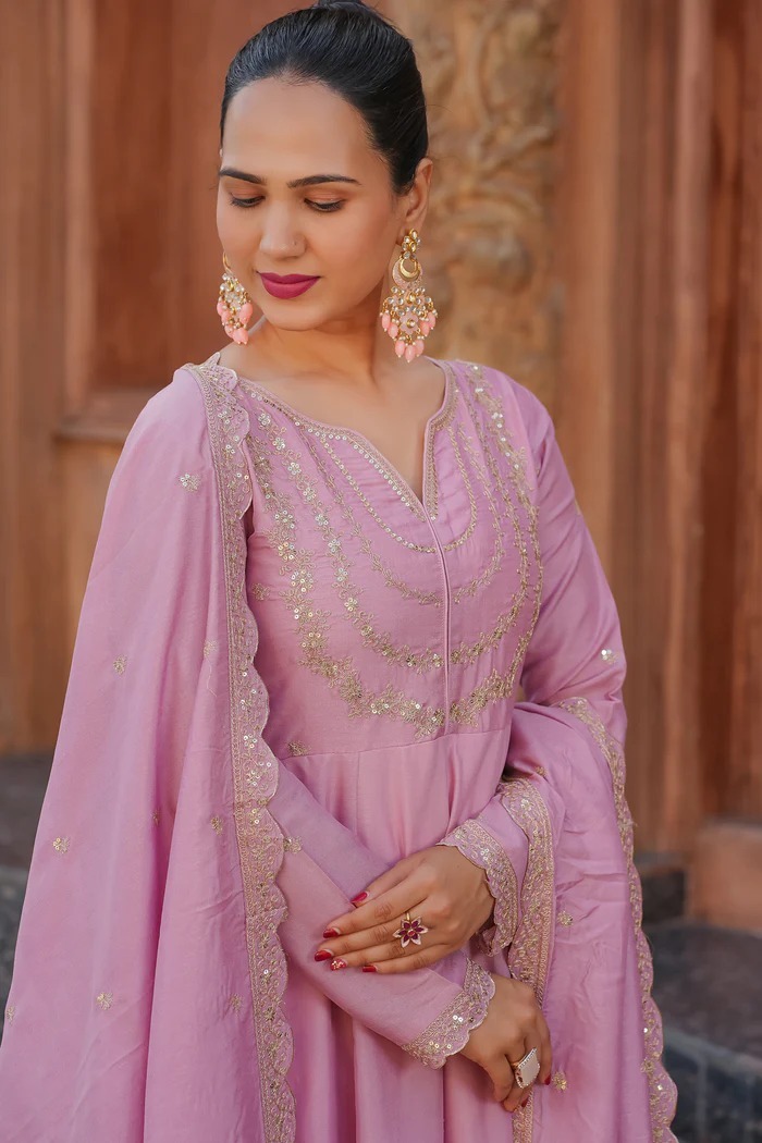 Women’s Embroidered Kurta Set and with Dupatta SetPink
