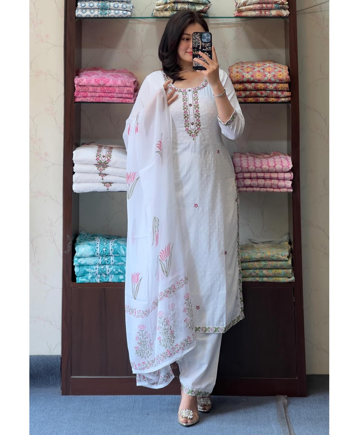 Women Embroidered Georgette Butti  Kurta Set