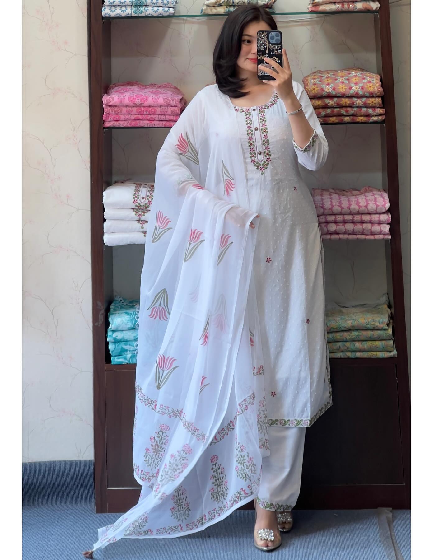 Women Embroidered Georgette Butti  Kurta Set