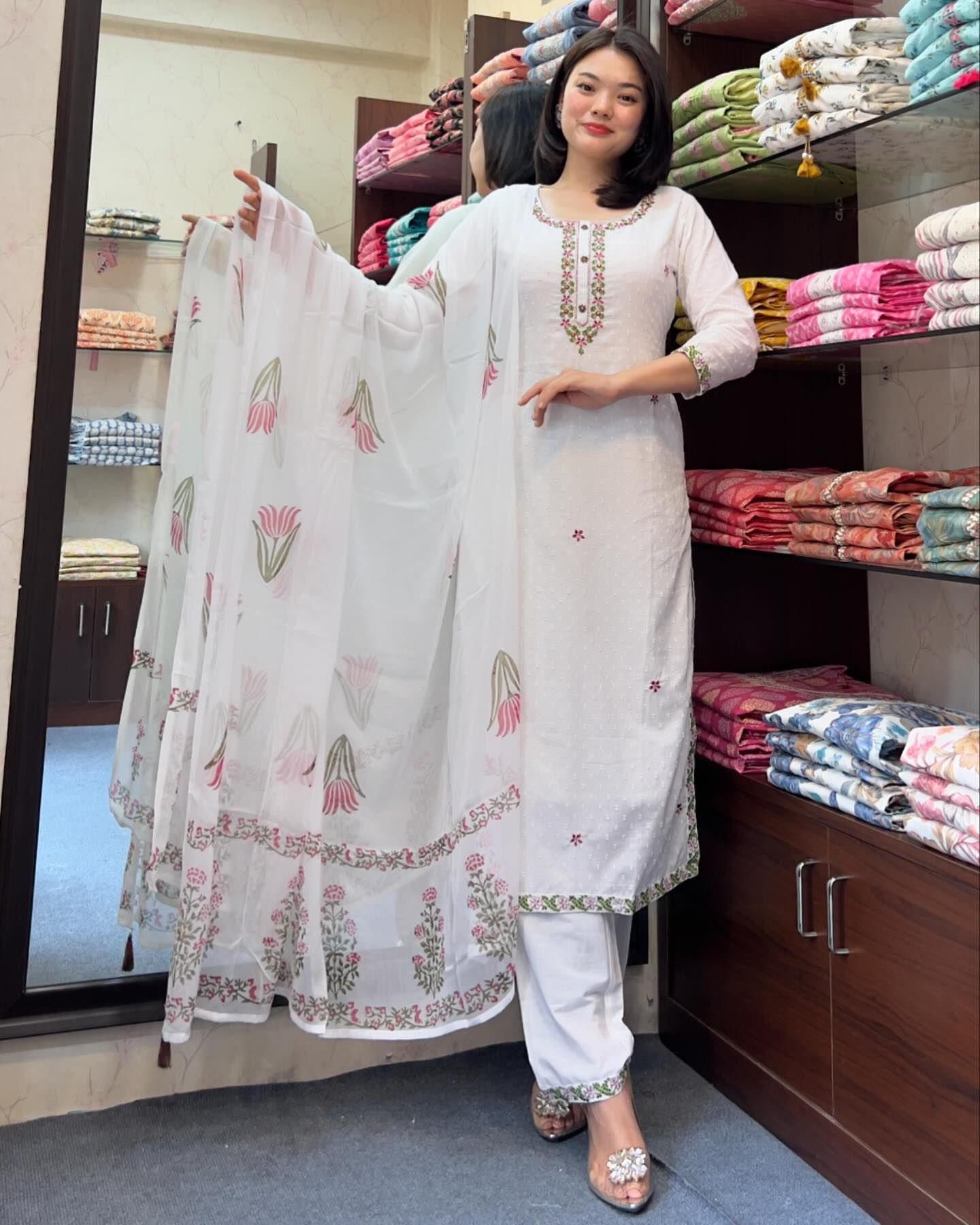 Women Embroidered Georgette Butti  Kurta Set