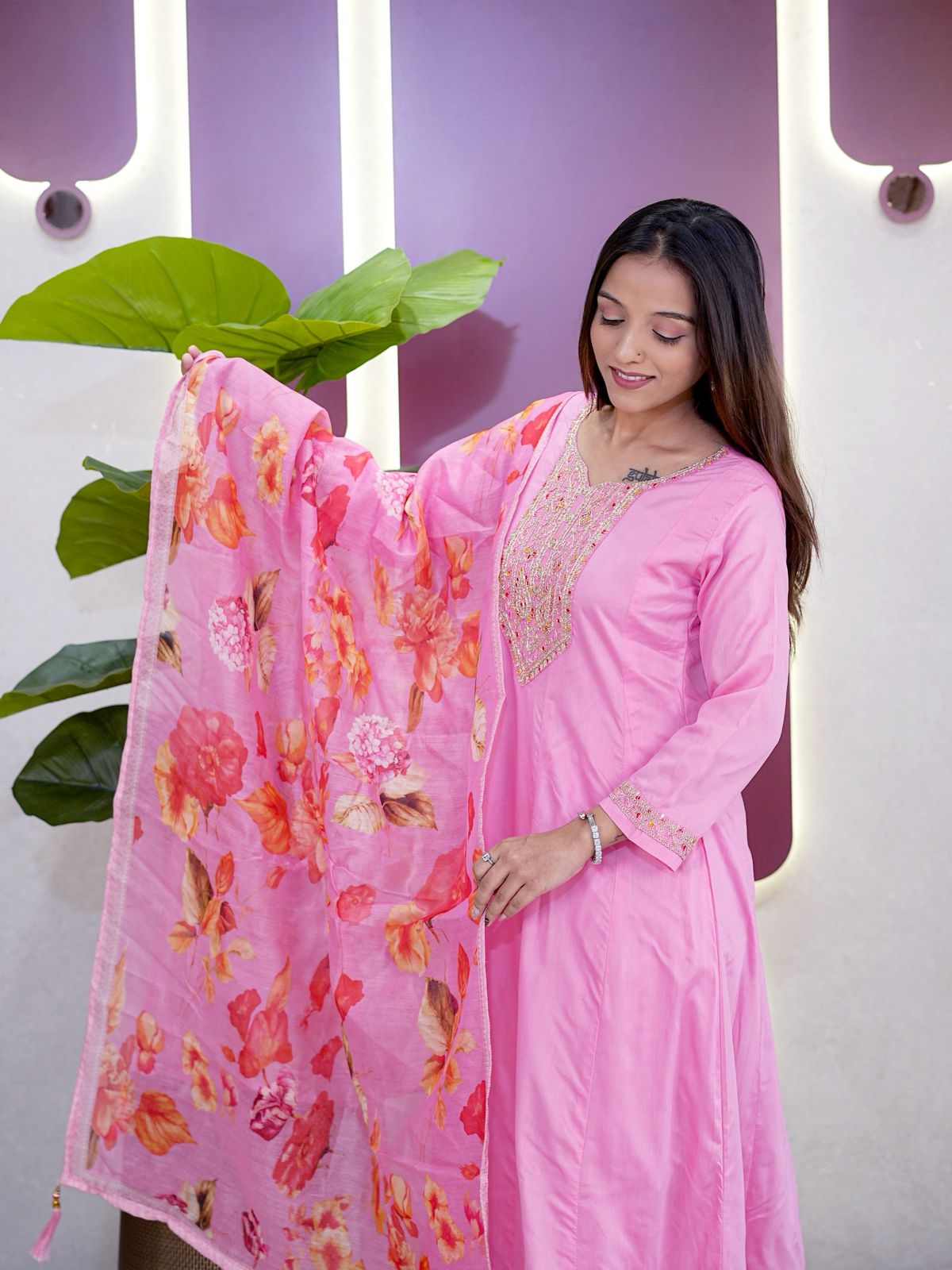 Embroidered Dupatta Set Tradition to your wardrobe (Copy)