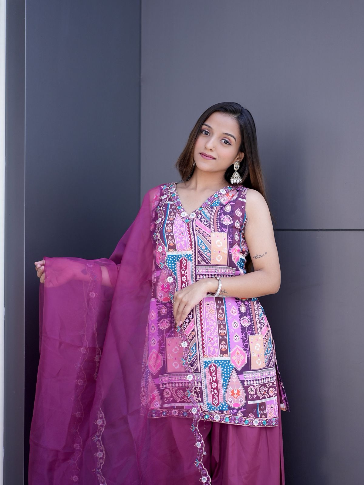 Elegant EmbroideredSet