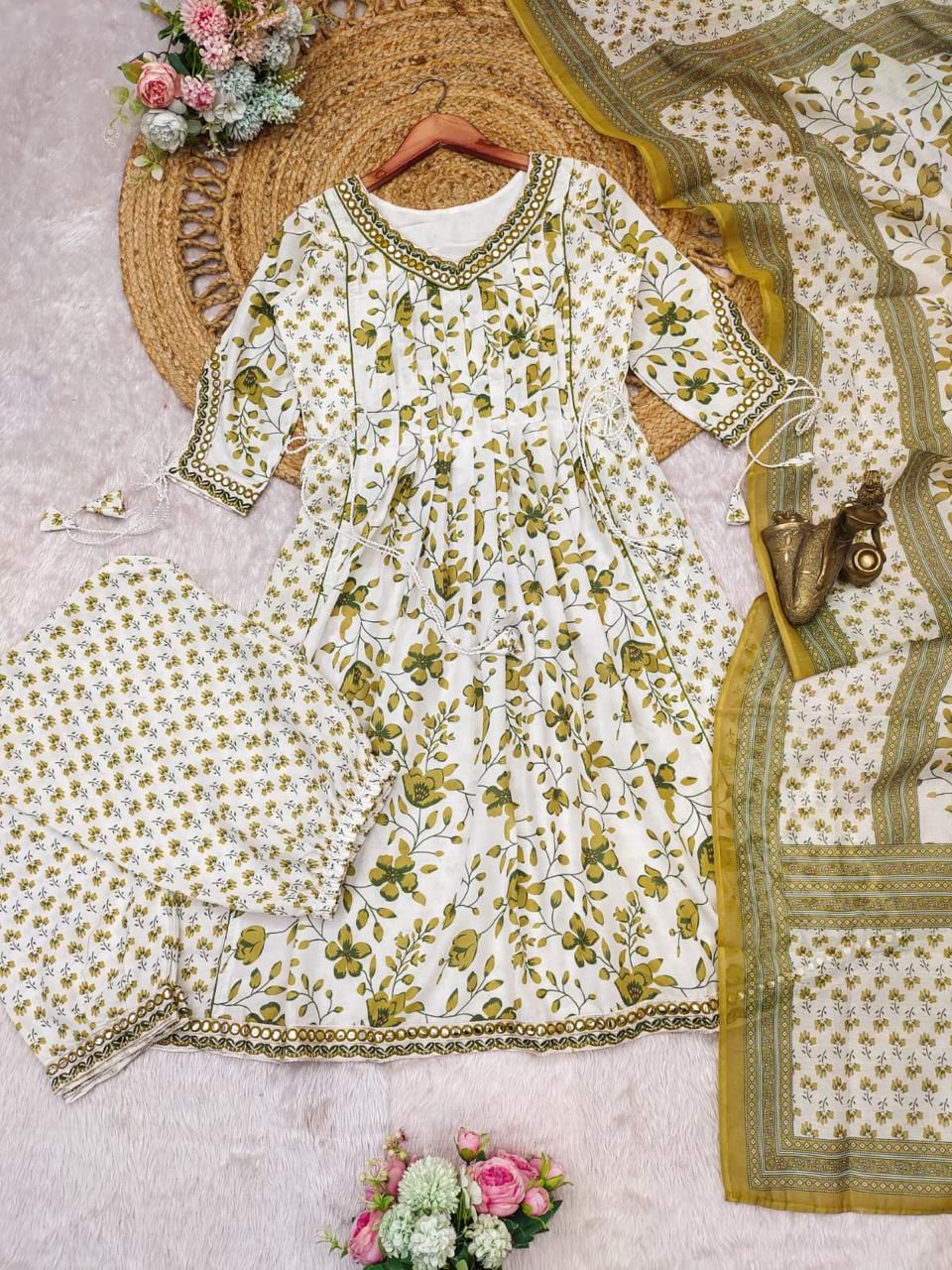 Beautiful and elegant Indian ethnic wear set