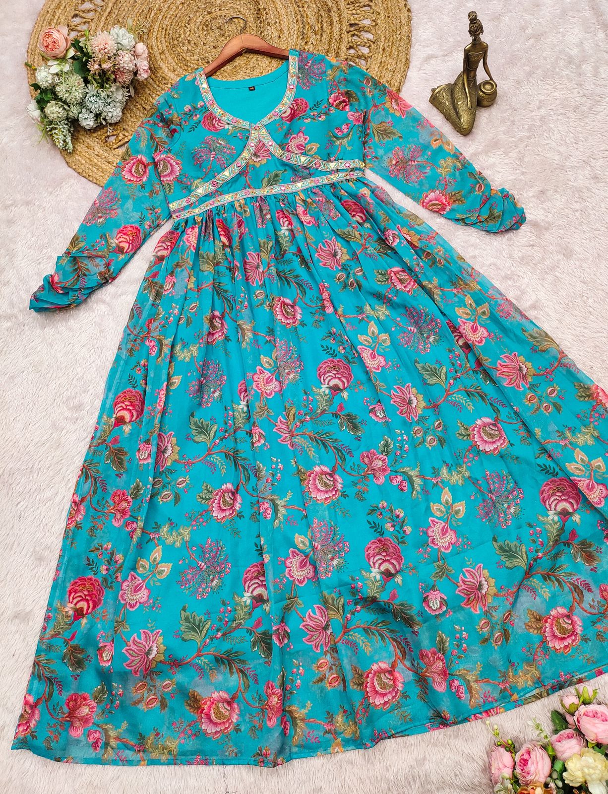 Premium Embroidered Outfit Details