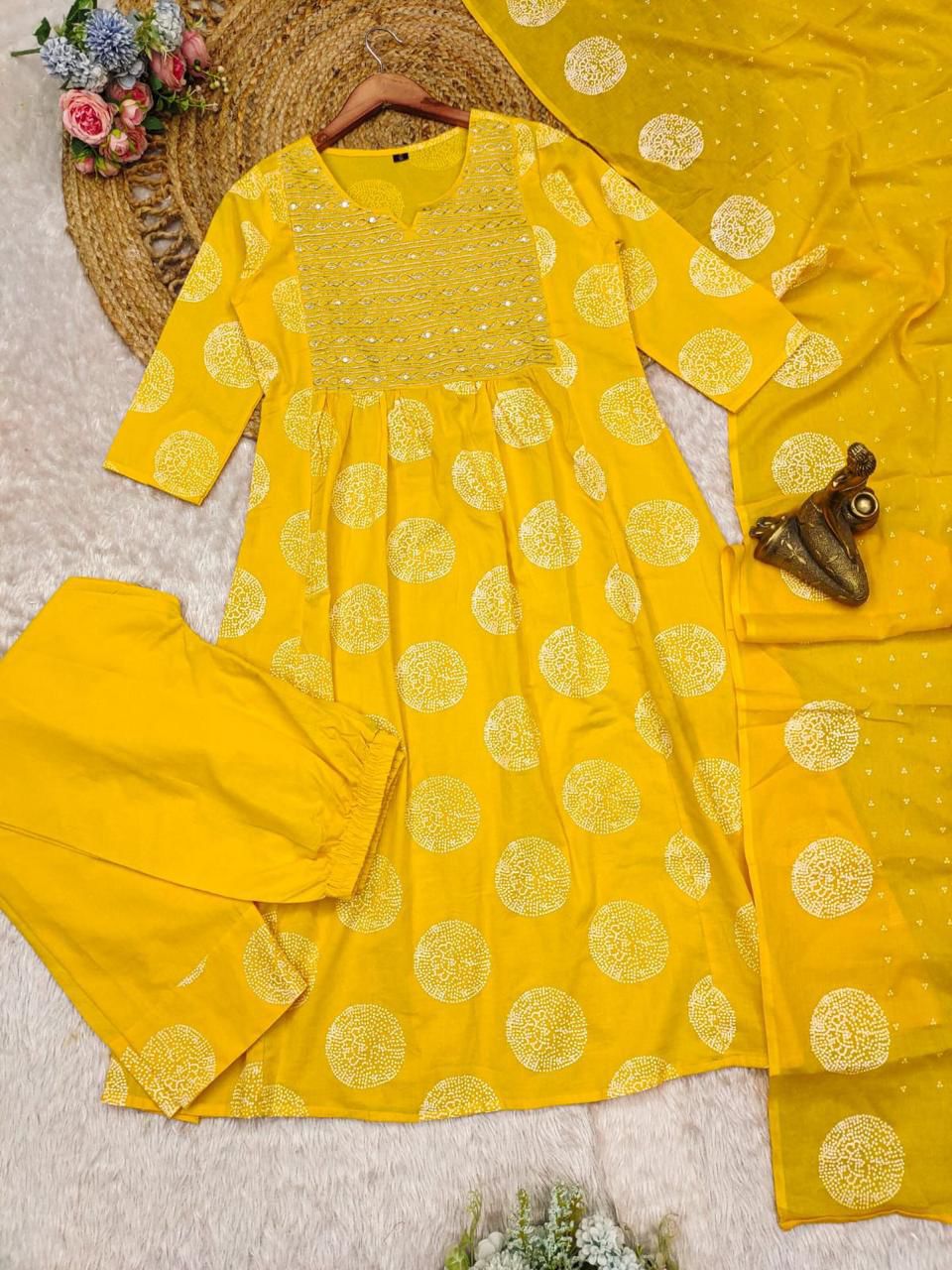 Mustard Beutiful Duppta Full 3 Piece Set