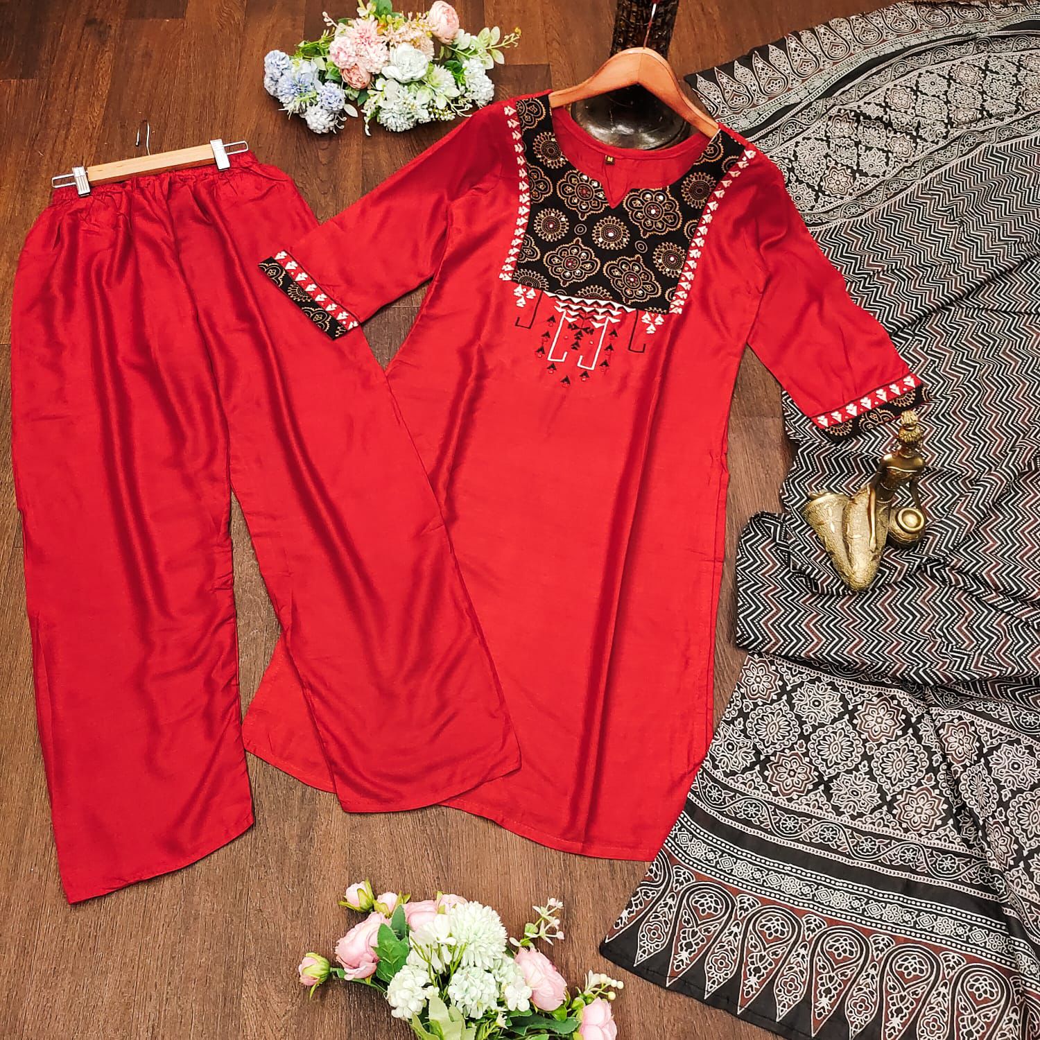 New arrival 3 pic suits